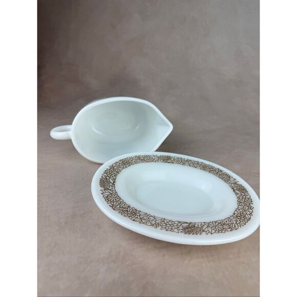 Vintage Pyrex Woodland Brown Gravy Boat and Drip Tray Mod MCM 1970s - Picture 3 of 11